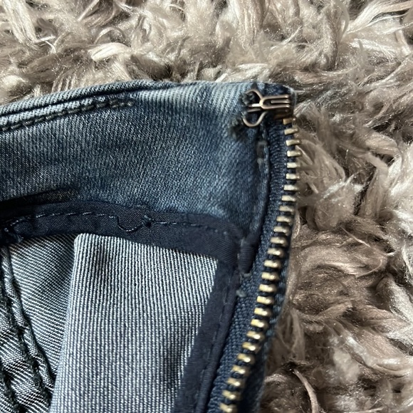 Free People - Denim Mini Skirt - Body Hugging Silhouette - Woman’s Size: 6 and 8 - Picture 10 of 12